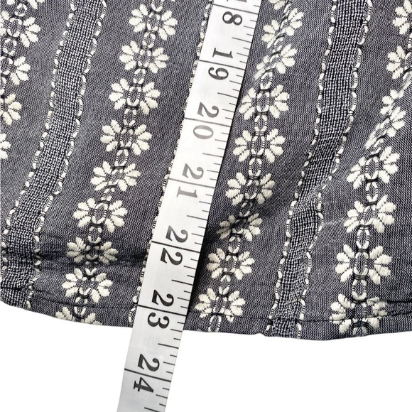 Cato Bohemian Short Puff Sleeve Floral Gray Women's Top - Picture 10 of 12